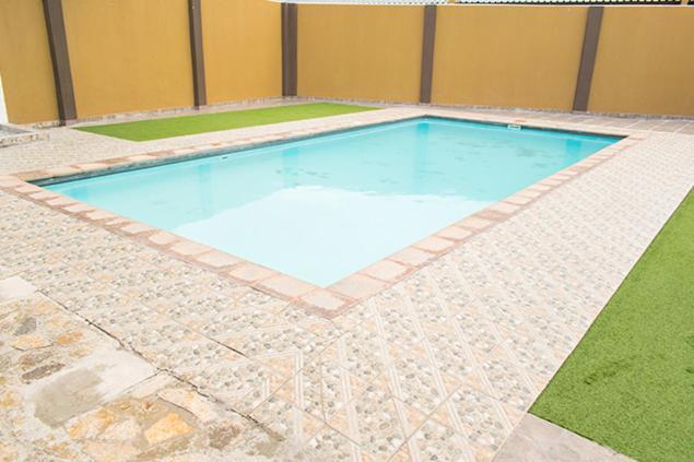 Ekamuti Town Lodge Oniihandi Exterior photo